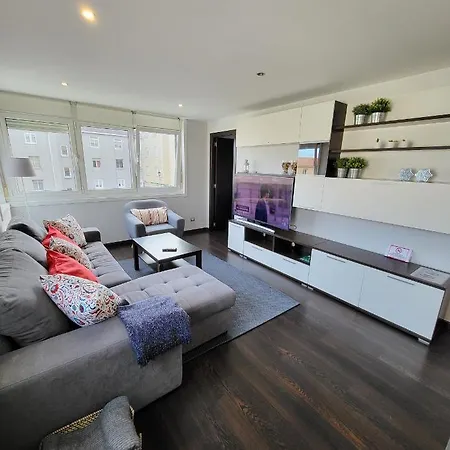 A 50 Metros Del Paseo Maritimo *