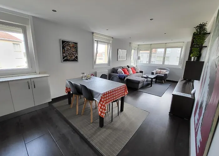 A 50 Metros Del Paseo Maritimo * 拉科鲁尼亚